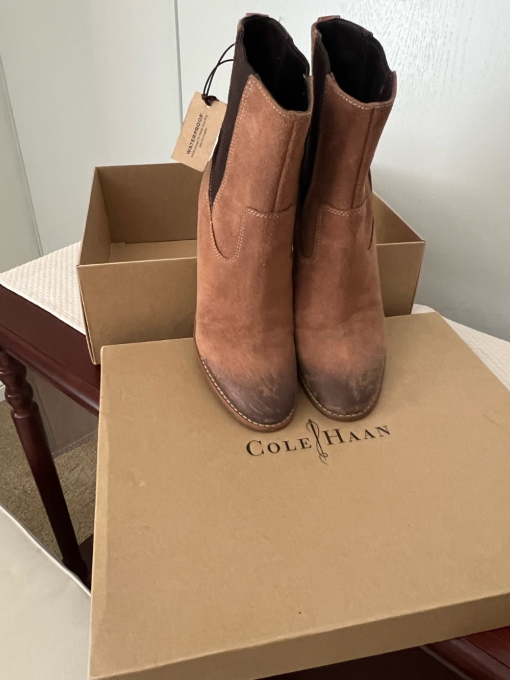 Cole Haan women western style sz 8 Chestnut Suede Ankle Chelsea Boots